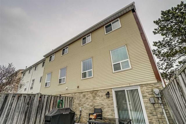 50 Morley Cres, Townhouse with 3 bedrooms, 2 bathrooms and 2 parking in Brampton ON | Image 28