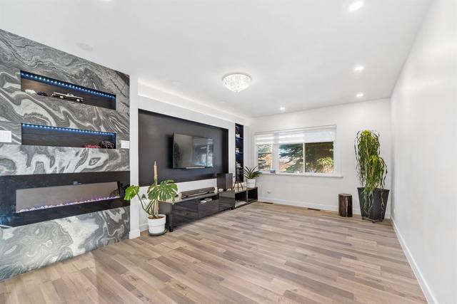 17 Simons Crescent Nw, House detached with 4 bedrooms, 3 bathrooms and 1 parking in Calgary AB | Image 14