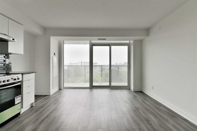 907 - 160 Flemington Rd, Condo with 2 bedrooms, 1 bathrooms and 1 parking in Toronto ON | Image 4