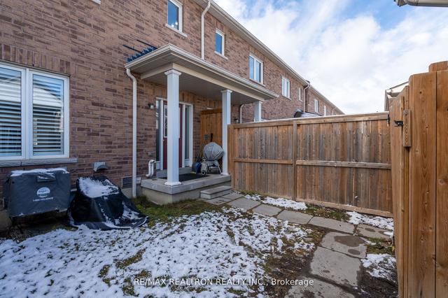 2418 Earl Grey Ave, House attached with 3 bedrooms, 3 bathrooms and 3 parking in Pickering ON | Image 27