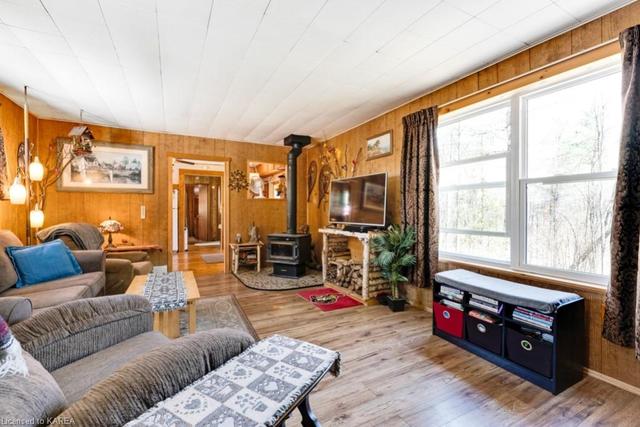 1018 Lodge Road, House detached with 2 bedrooms, 1 bathrooms and 4 parking in North Frontenac ON | Image 4