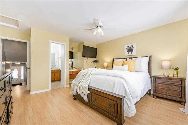 81 Taylor Ave, House detached with 2 bedrooms, 2 bathrooms and 3 parking in Cambridge ON | Image 6