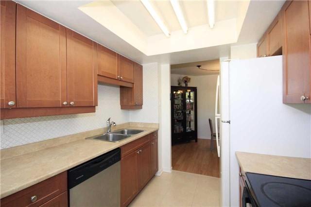 101 - 7420 Bathurst St, Condo with 2 bedrooms, 1 bathrooms and 1 parking in Vaughan ON | Image 9