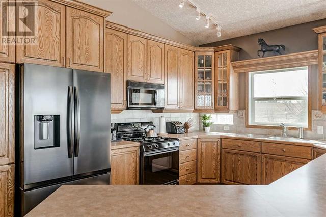 418001 Highway 783, House detached with 3 bedrooms, 2 bathrooms and null parking in Foothills County AB | Image 22