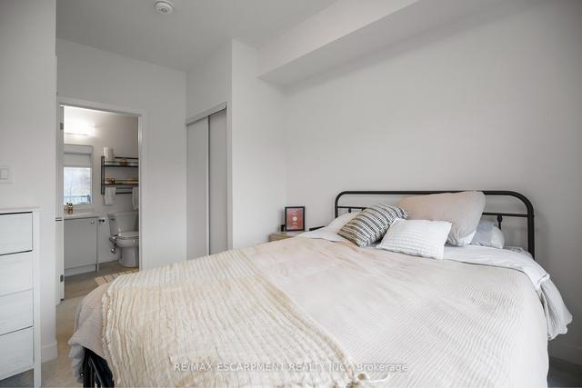 c2 - 10 Palace St, Townhouse with 2 bedrooms, 2 bathrooms and 1 parking in Kitchener ON | Image 7