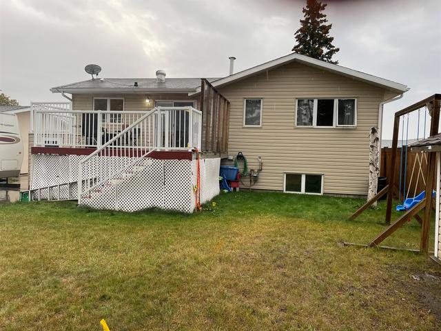 11832 104 Ave Avenue W, House detached with 4 bedrooms, 3 bathrooms and 3 parking in Fairview AB | Image 20