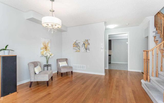 5 Berringer Grve, House attached with 3 bedrooms, 4 bathrooms and 2 parking in Brampton ON | Image 9