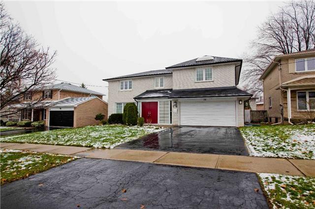 79 Mosedale Cres, House detached with 5 bedrooms, 5 bathrooms and 2 parking in Toronto ON | Image 1