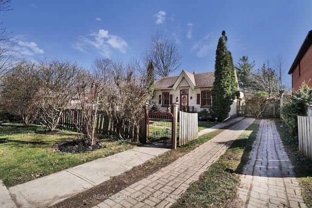 37 Tecumseh Ave E, House detached with 2 bedrooms, 2 bathrooms and 2 parking in London ON | Image 12