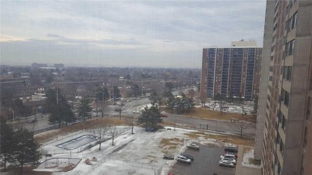 1211 - 25 Kensington Rd, Condo with 2 bedrooms, 2 bathrooms and 1 parking in Brampton ON | Image 15