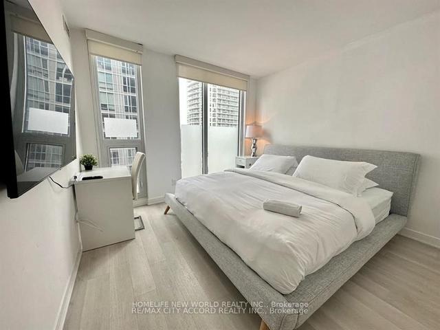 505 - 90 Queens Wharf Rd, Condo with 3 bedrooms, 2 bathrooms and 1 parking in Toronto ON | Image 17