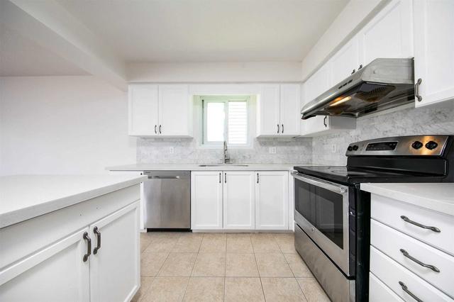572 Violet St, House detached with 3 bedrooms, 3 bathrooms and 3 parking in Waterloo ON | Image 25