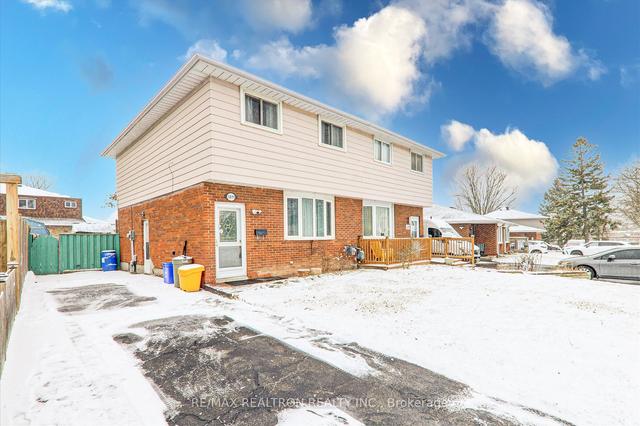 1271 Oxford St, House semidetached with 4 bedrooms, 2 bathrooms and 3 parking in Oshawa ON | Image 1