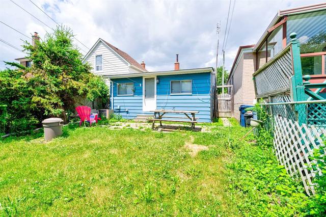 89 Highview Ave, House detached with 3 bedrooms, 2 bathrooms and 1 parking in Toronto ON | Image 21
