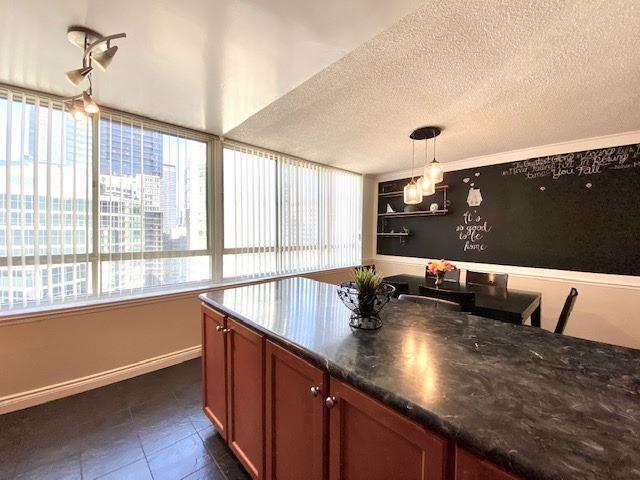 2316 - 633 Bay St, Condo with 2 bedrooms, 2 bathrooms and 1 parking in Toronto ON | Image 3