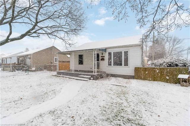 549 Cromwell St, House detached with 2 bedrooms, 1 bathrooms and 3 parking in Sarnia ON | Image 12