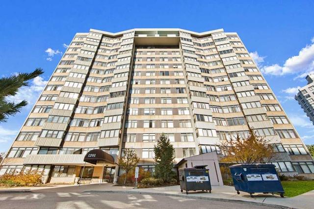 305 - 1201 Steeles Ave W, Condo with 2 bedrooms, 2 bathrooms and 1 parking in Toronto ON | Image 2