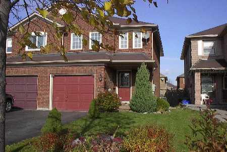 80 Dandelion Rd, House semidetached with 3 bedrooms, 2 bathrooms and 3 parking in Brampton ON | Image 1