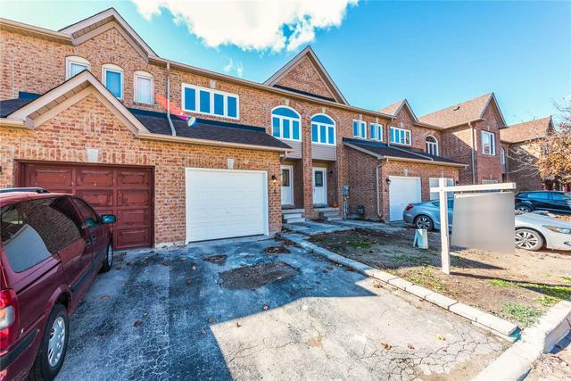 4 Brocklebank Crt, House attached with 3 bedrooms, 2 bathrooms and 2 parking in Brampton ON | Image 1
