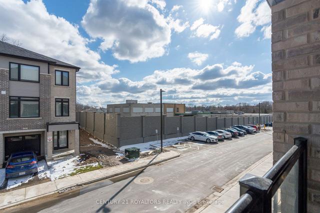803 - 585 Colbourne St E, House attached with 2 bedrooms, 3 bathrooms and 2 parking in Brantford ON | Image 28