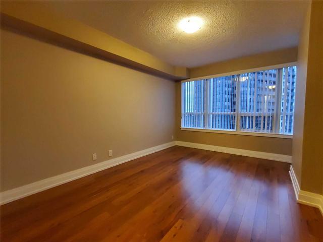 804 - 1060 Sheppard Ave W, Condo with 2 bedrooms, 2 bathrooms and 1 parking in Toronto ON | Image 3