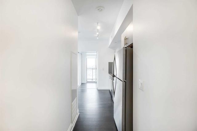 709 - 16 Mcadam Ave, Condo with 1 bedrooms, 1 bathrooms and 1 parking in Toronto ON | Image 2