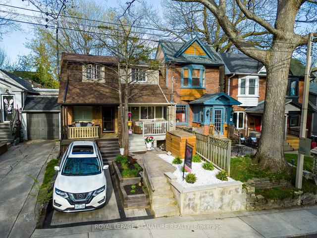 39 Golfview Ave, Toronto, ON, M4E2J9 | Card Image