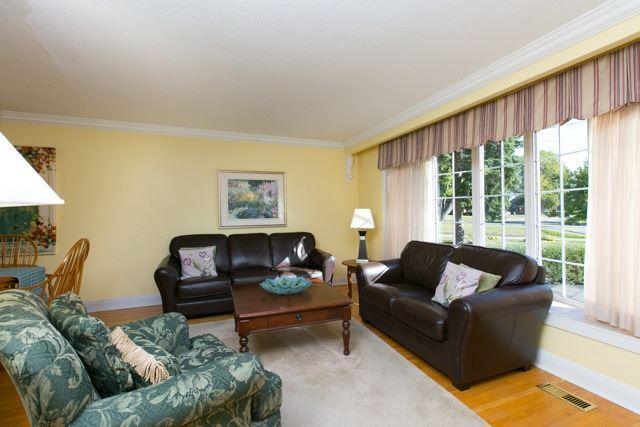 16 Winlaw Pl, House detached with 3 bedrooms, 2 bathrooms and 3 parking in Markham ON | Image 11