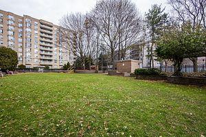 705 - 11 Thorncliffe Park Dr, Condo with 1 bedrooms, 1 bathrooms and 1 parking in Toronto ON | Image 27