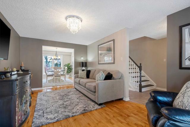230 Oakwood Cres, House detached with 3 bedrooms, 3 bathrooms and 5 parking in Orangeville ON | Image 37