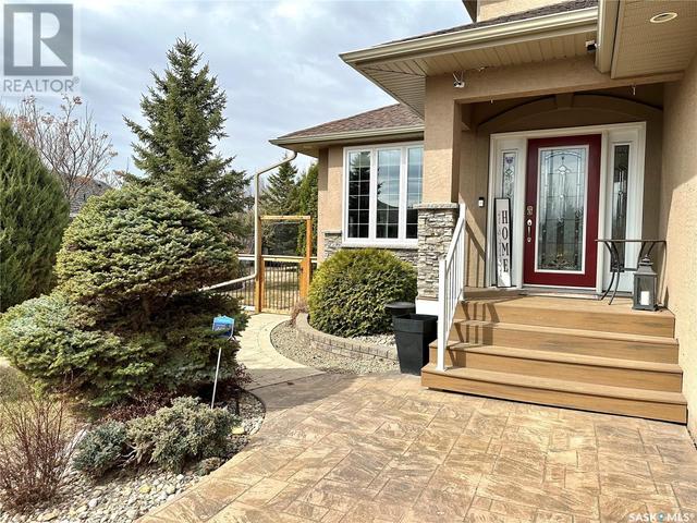 209 Riverbend Place, House detached with 4 bedrooms, 4 bathrooms and null parking in Battleford SK | Image 2