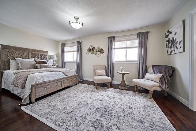 16 Teardrop Cres, House detached with 3 bedrooms, 3 bathrooms and 4 parking in Whitby ON | Image 22