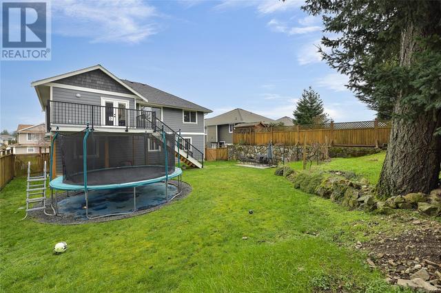 2243 Setchfield Ave, House detached with 5 bedrooms, 3 bathrooms and 2 parking in Langford BC | Image 30