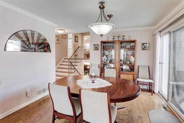 22 Burnhamill Pl, House detached with 3 bedrooms, 2 bathrooms and 6 parking in Toronto ON | Image 28