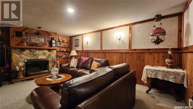 357 Montreal Street, House detached with 4 bedrooms, 1 bathrooms and null parking in Melville SK | Image 36