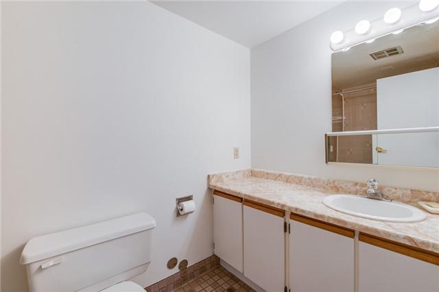 404 - 1 Innismore Cres, Condo with 2 bedrooms, 2 bathrooms and 1 parking in Toronto ON | Image 14