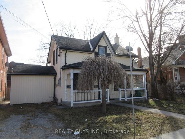 287 Dalhousie St, House detached with 3 bedrooms, 2 bathrooms and 4 parking in Peterborough ON | Image 1