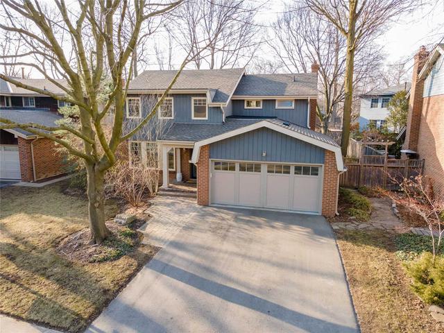 481 Carlton Dr, House detached with 4 bedrooms, 3 bathrooms and 4 parking in Oakville ON | Image 1