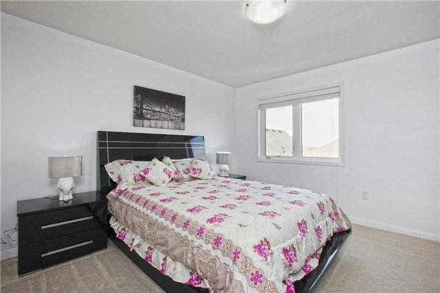 8 Vanhorne Clse, House attached with 3 bedrooms, 3 bathrooms and 2 parking in Brampton ON | Image 10
