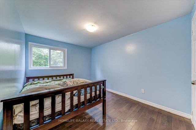 58 Goskin Crt N, House attached with 3 bedrooms, 2 bathrooms and 2 parking in Toronto ON | Image 14