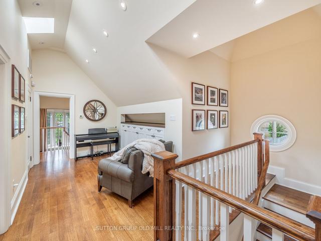 231 Grenview Blvd S, House detached with 3 bedrooms, 3 bathrooms and 3 parking in Toronto ON | Image 7
