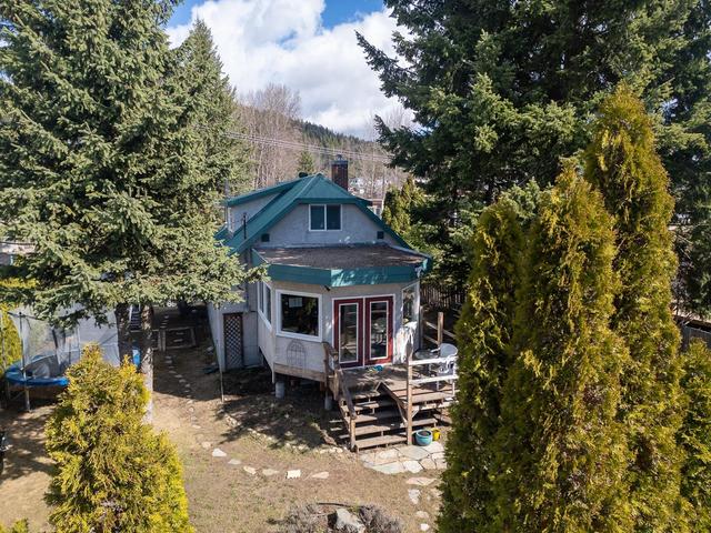 2111 Second Avenue, House detached with 3 bedrooms, 2 bathrooms and null parking in Rossland BC | Image 68
