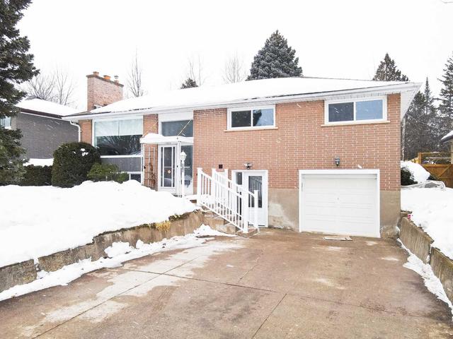 382 Summerhill Dr, House detached with 3 bedrooms, 2 bathrooms and 3 parking in Peterborough ON | Image 1