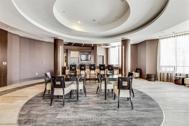 2221 - 500 Doris Ave, Condo with 2 bedrooms, 2 bathrooms and 1 parking in Toronto ON | Image 17