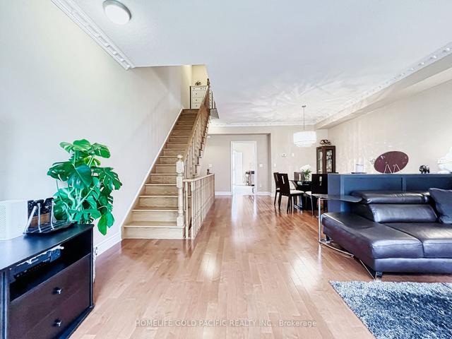 24 Galleria Pkwy, Townhouse with 3 bedrooms, 3 bathrooms and 2 parking in Markham ON | Image 16