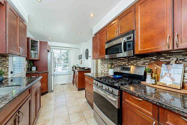 6983 Cadiz Cres, House semidetached with 3 bedrooms, 3 bathrooms and 4 parking in Mississauga ON | Image 5