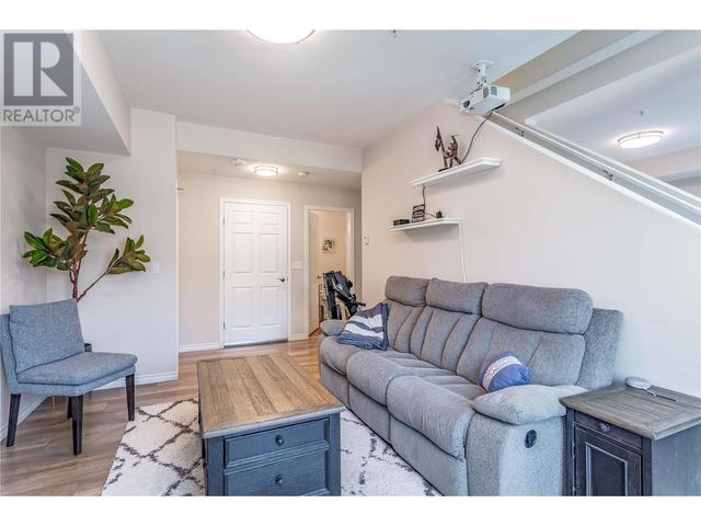 104 - 3346 Skaha Lake Road, House attached with 2 bedrooms, 2 bathrooms and 1 parking in Penticton BC | Image 11