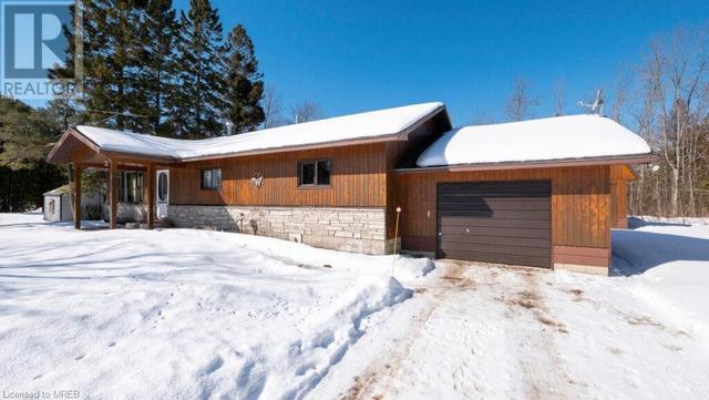 54 Stokes River Road, House detached with 3 bedrooms, 1 bathrooms and 8 parking in Northern Bruce Peninsula ON | Card Image