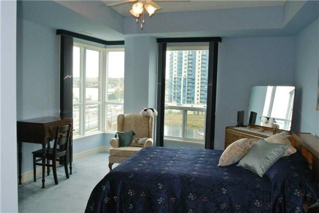 802 - 2 Toronto St, Condo with 2 bedrooms, 2 bathrooms and 1 parking in Barrie ON | Image 11