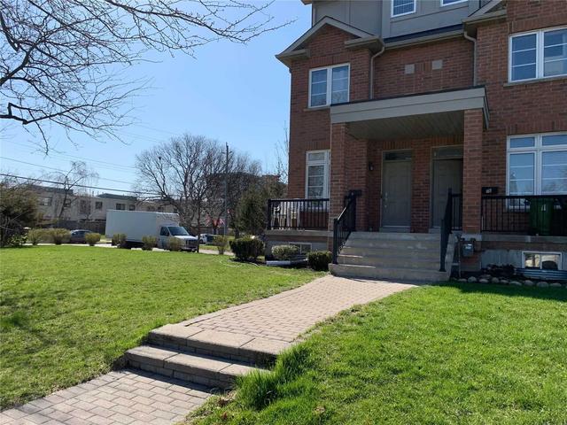 3b Hobden Pl, House attached with 3 bedrooms, 2 bathrooms and 1 parking in Toronto ON | Card Image